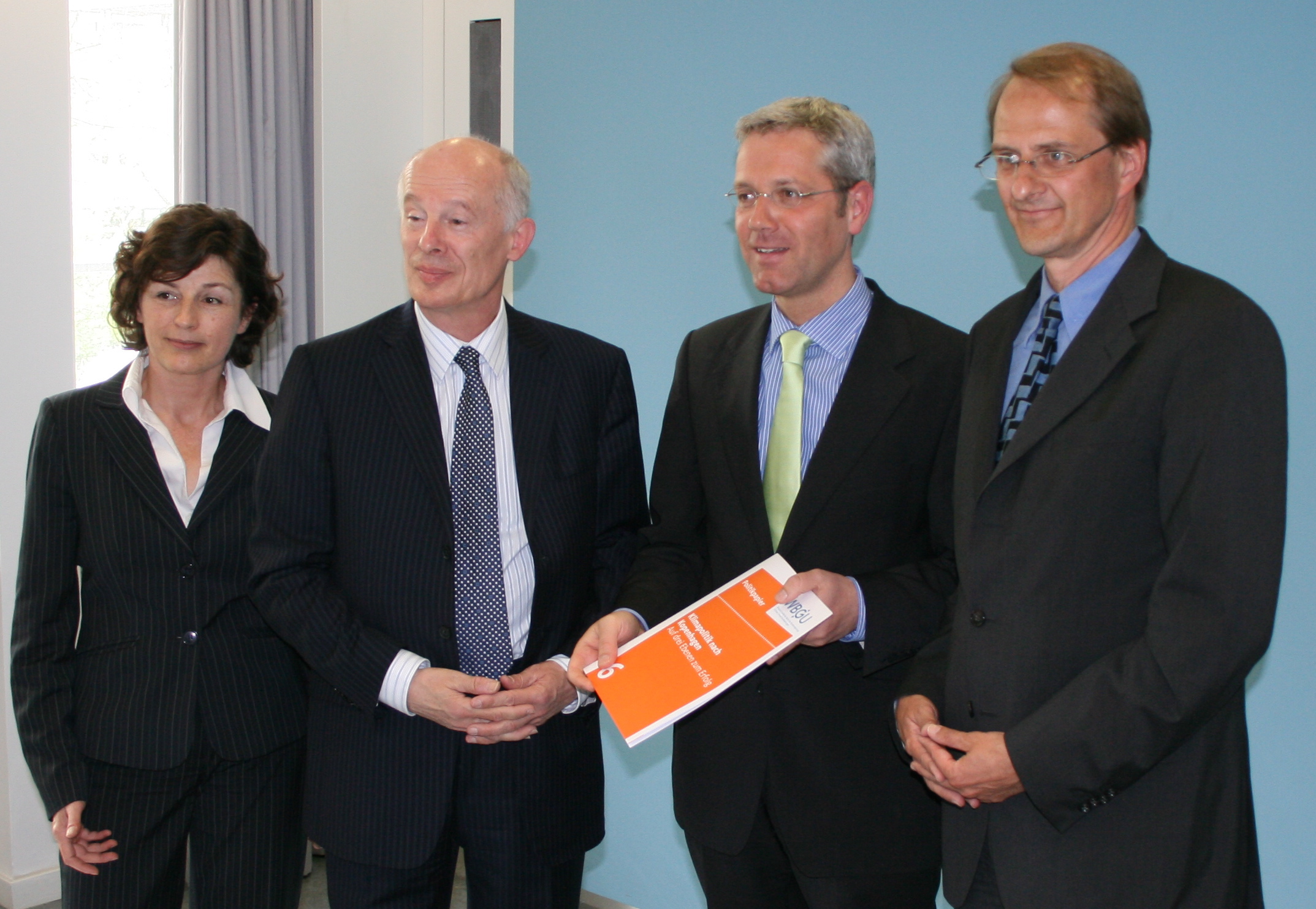 Submission of the WBGU Policy Paper "Climate Policy Post-Copenhagen" to Federal Minister for Environment Dr Norbert Röttgen.