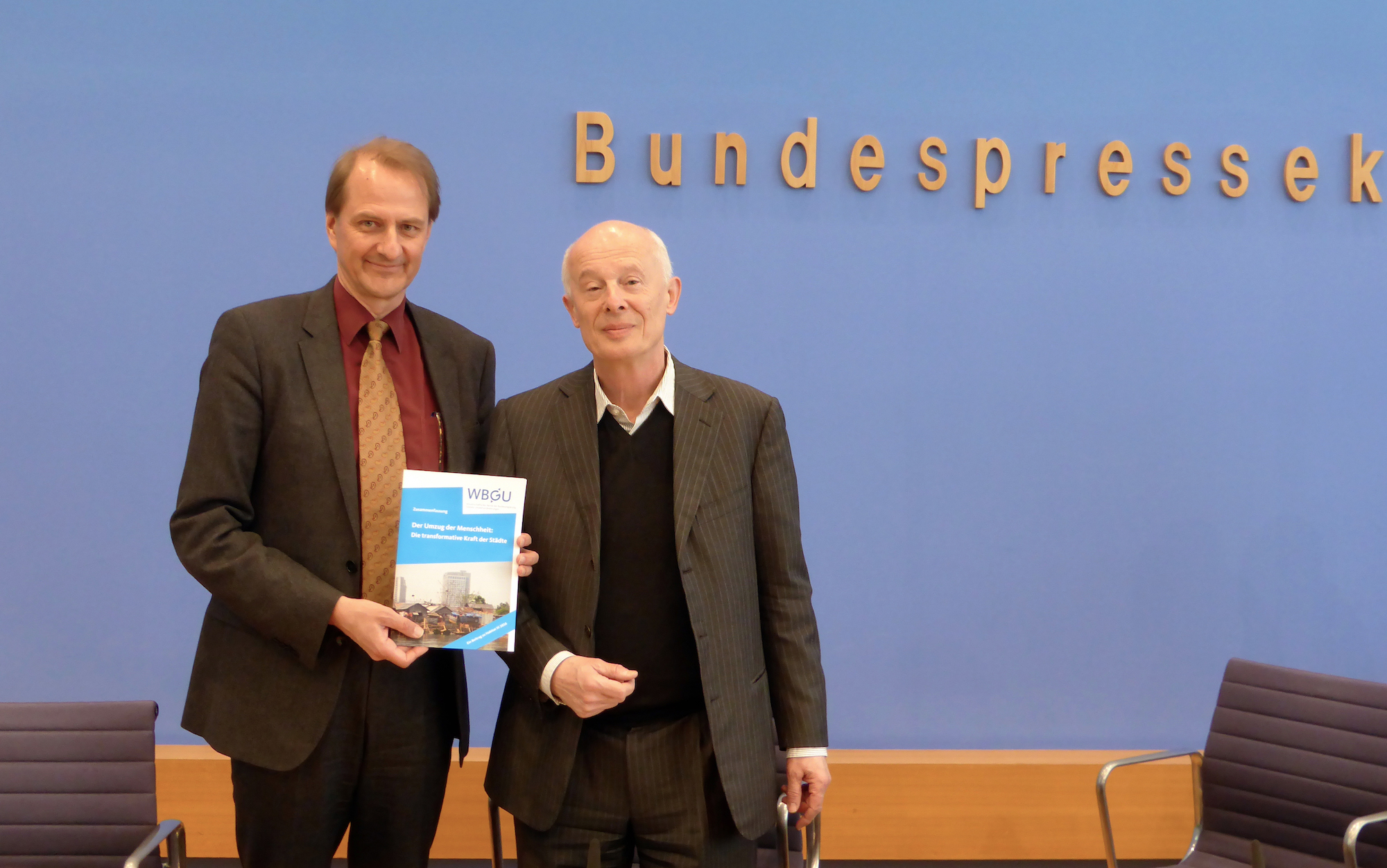 Presentation of the report "Humanity on the move: Unlocking the transformative power of cities". 